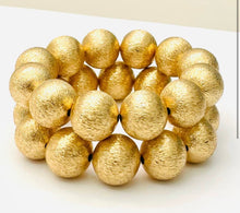 Load image into Gallery viewer, Gold Big Ball Bracelet