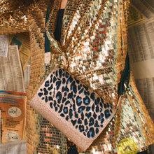 Load image into Gallery viewer, Joss On the Town Crossbody