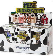 Load image into Gallery viewer, Wrangler Blind Box Key Chain