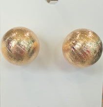 Load image into Gallery viewer, Gold Big Ball Studs