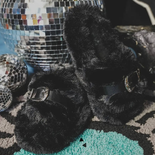 Home Buckles Midnight Slippers (black)