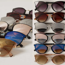 Load image into Gallery viewer, Women’s Sunglasses